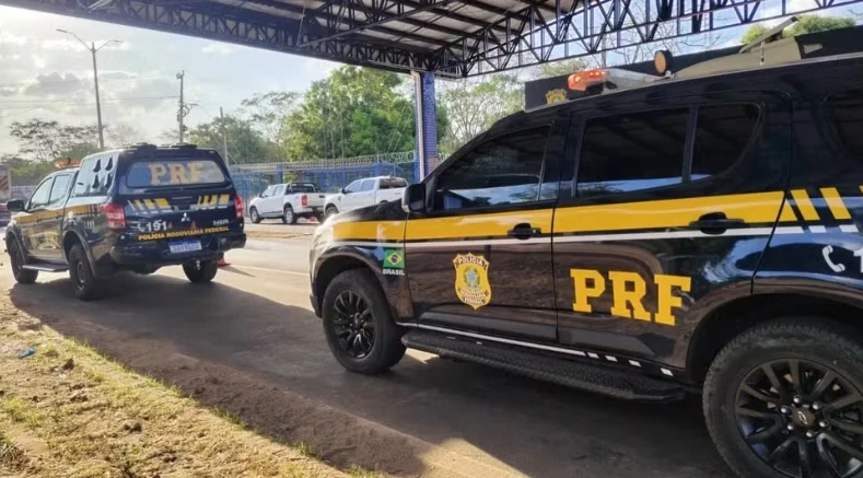 PRF apreende R$ 67 mil em espécie durante abordagem na BR-343 em Floriano
