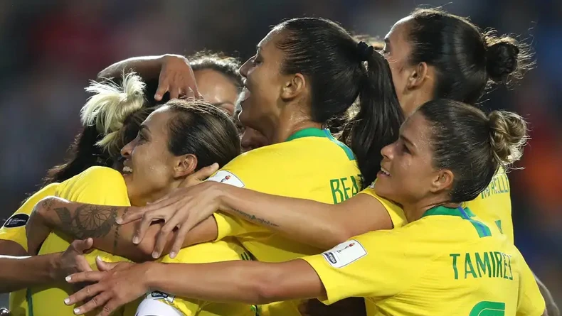 Piauí quer Seleção Brasileira Feminina na reabertura do Estádio Albertão