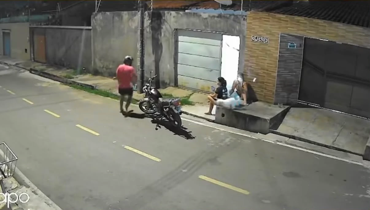 Mulher reage a tentativa de assalto e entra em luta corporal com suspeito em Teresina