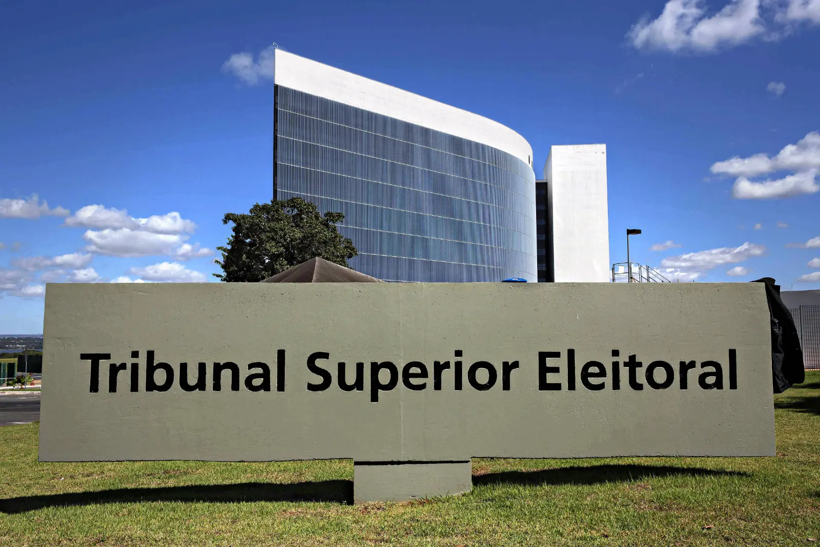 Impasse no TSE trava R$2,38 bilhões do Fundo Eleitoral e pode afetar campanhas no Piauí