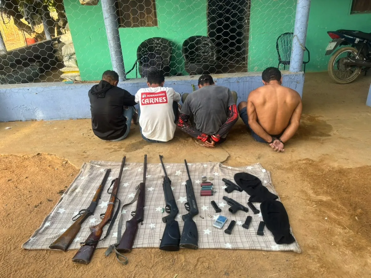 Operação contra o tráfico prende quatro pessoas e apreende armas em Parnaguá