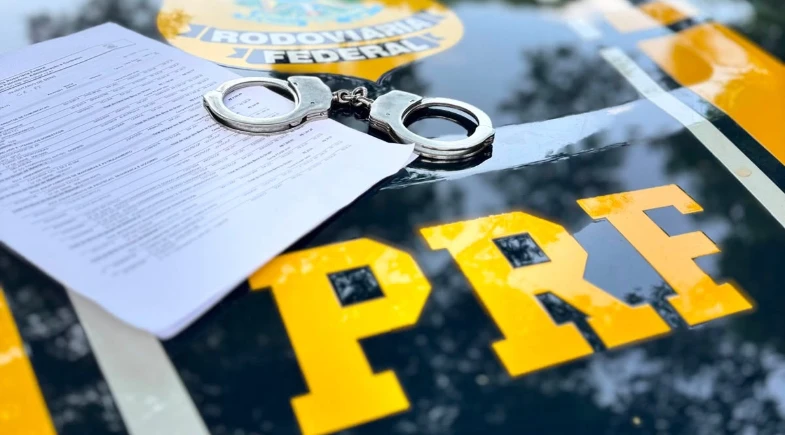 Operação da PRF prende seis pessoas e resgata três em situação de vulnerabilidade no Piauí