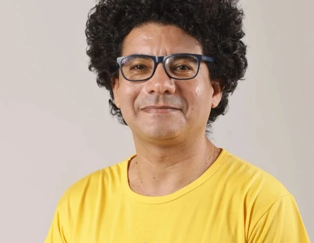 Professor Gisvaldo faz panfletagem no Centro de Teresina e apresenta propostas para a educação