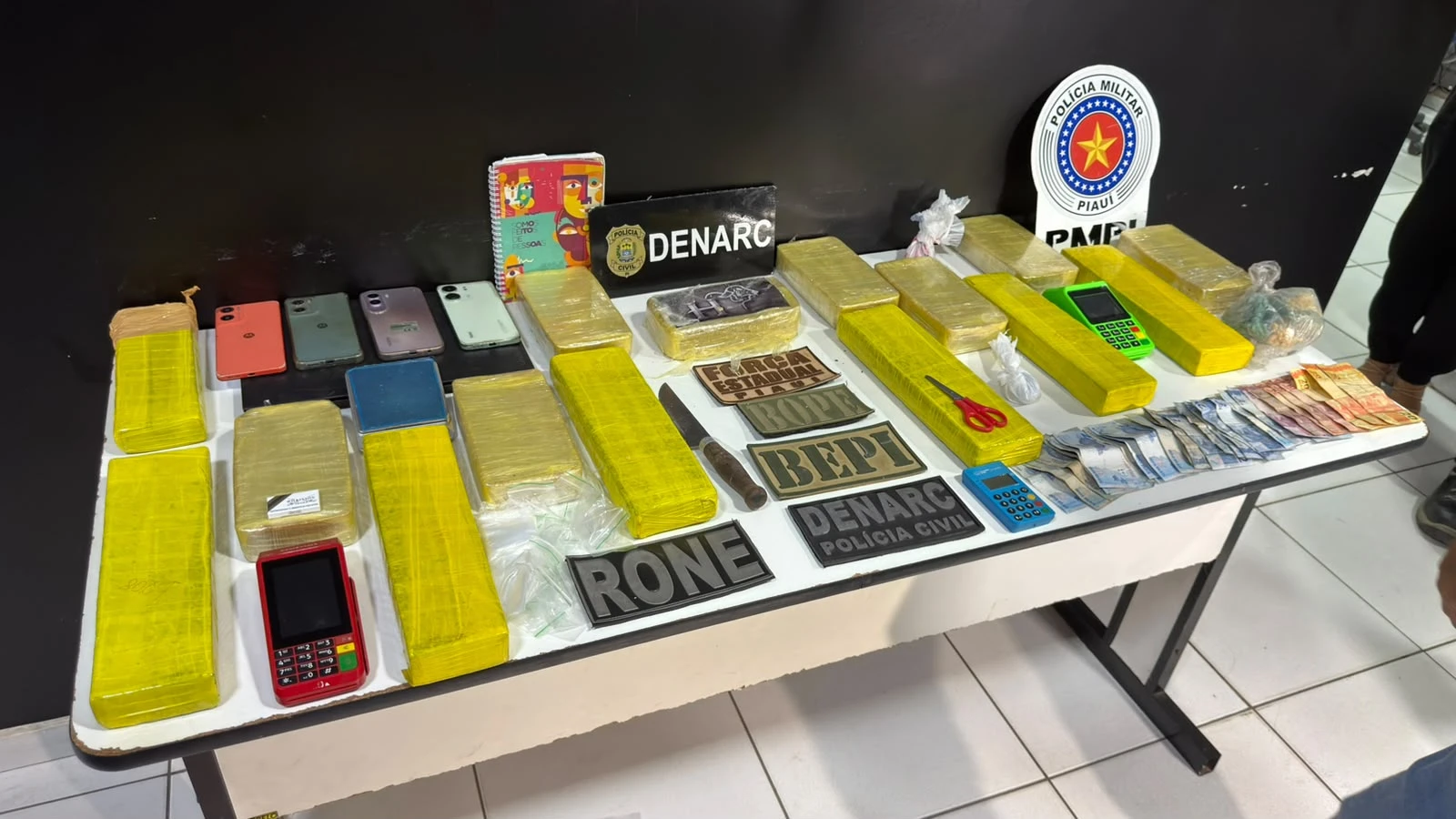 Espetaria era usada como ponto de venda de drogas em Teresina, diz Denarc; três pessoas são presas