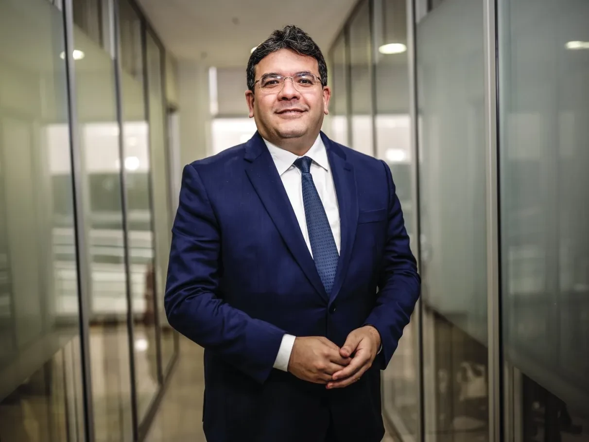 Rafael Fonteles é reeleito governador do Piauí no primeiro turno